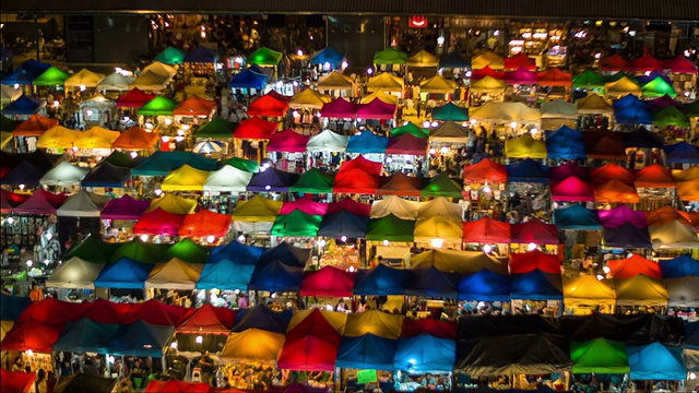 五颜六色的夜市视频素材