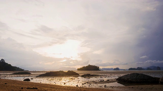 美丽的日出海面上的风景视频素材