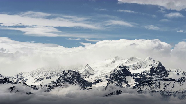 从瑞士的皮拉图斯山(Mount Pilatus / Lucerne)看到阿尔卑斯山视频素材