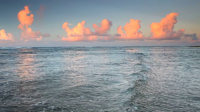 夏威夷考伊岛，纳帕利海岸的日落视频素材