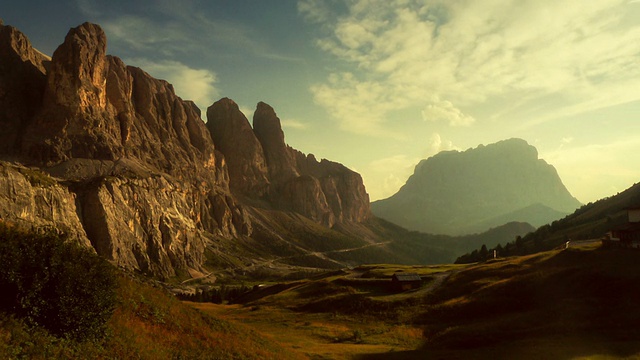 从Dolomites的Passo Gardena开始的时间推移视频素材