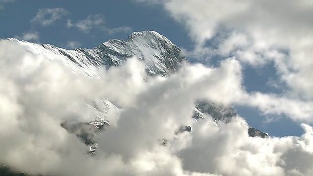 瑞士伯恩斯高地，海拔3970米的格林德沃山上的云视频素材