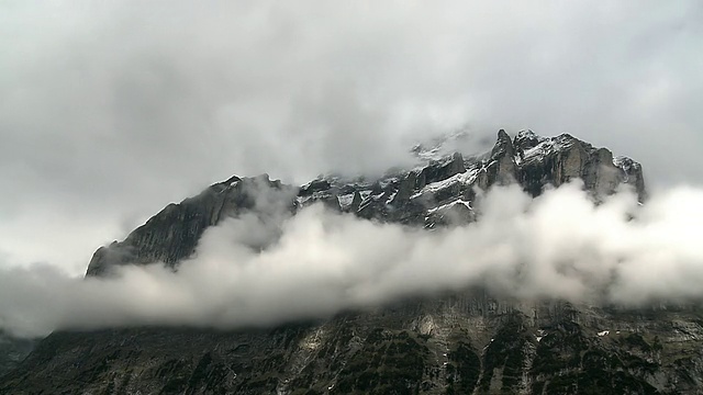 瑞士伯恩斯高地，海拔3970米的格林德沃山上的云视频素材