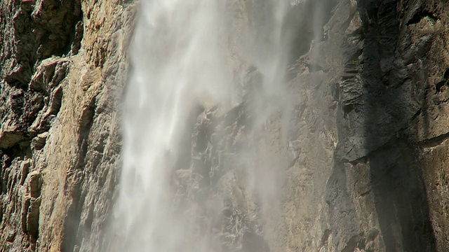 - CU Staubbach瀑布- Lauterbrunnen, Bernese Oberland, Switzerland视频素材