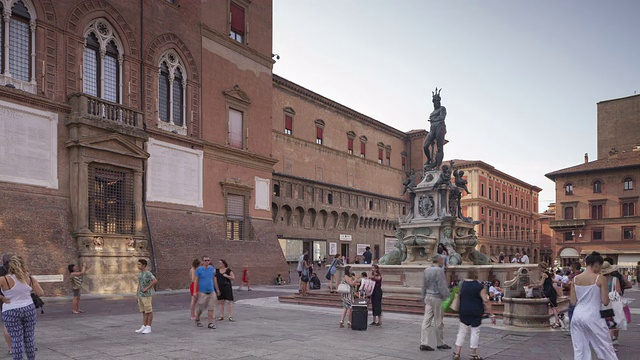 博洛尼亚的Nettuno广场和Fontana del Nettuno。视频素材