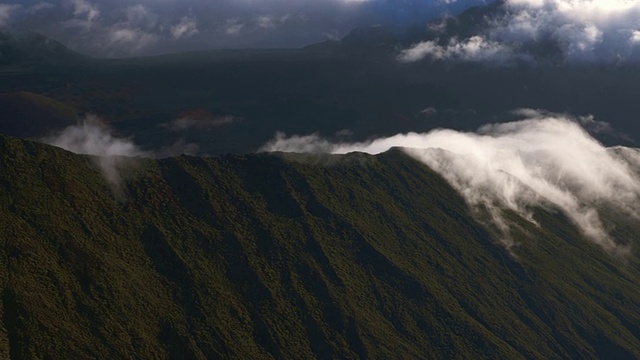 夏威夷毛伊岛的哈雷阿卡拉火山口视频下载