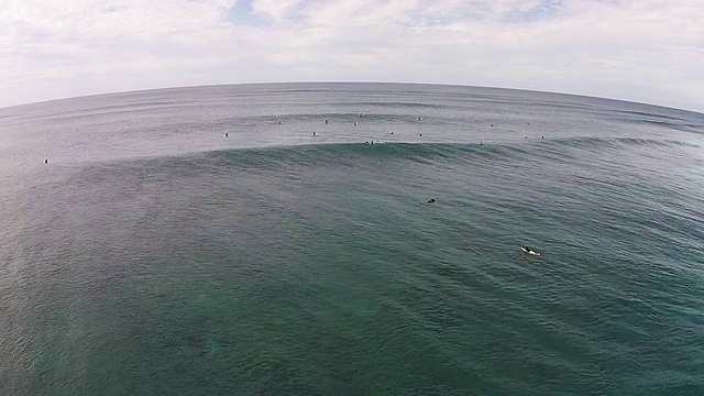 夏威夷大浪的天线。视频素材