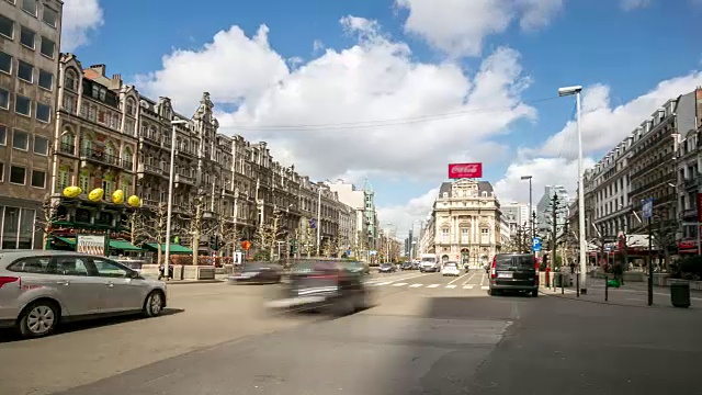 高清延时:比利时布鲁塞尔的城市行人视频素材