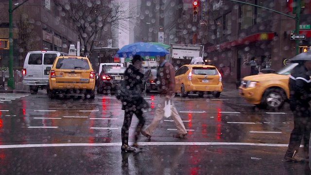 曼哈顿中城的雨天视频素材