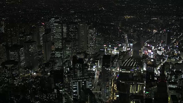 东京夜间航拍图像-新宿区视频素材