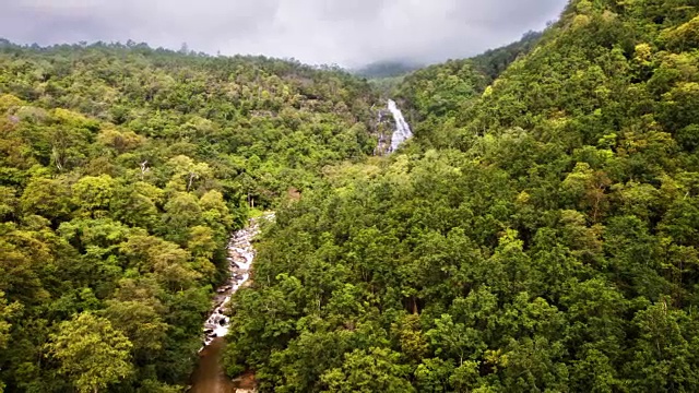 山瀑布视频素材