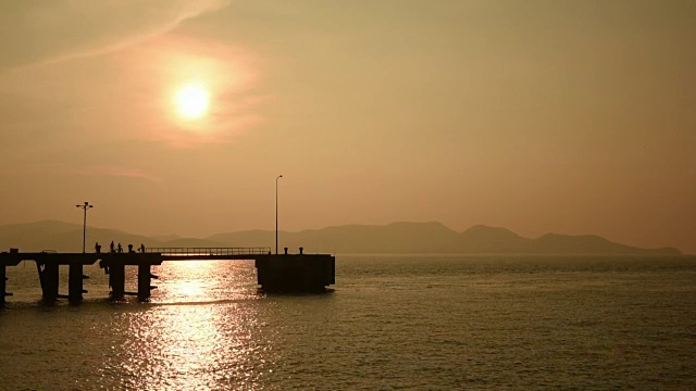 海滩和海边的日落视频素材