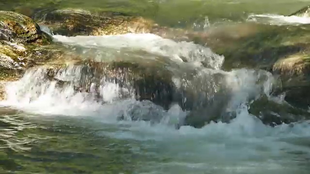 流水和波浪视频素材