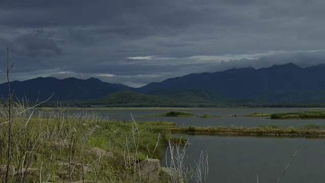 高山湖泊，泰国风景全景视频素材