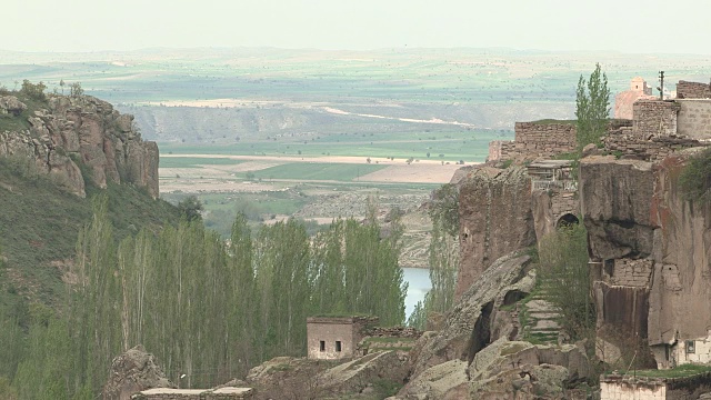 Fields and Cliff Houses, guzelurt，土耳其视频素材