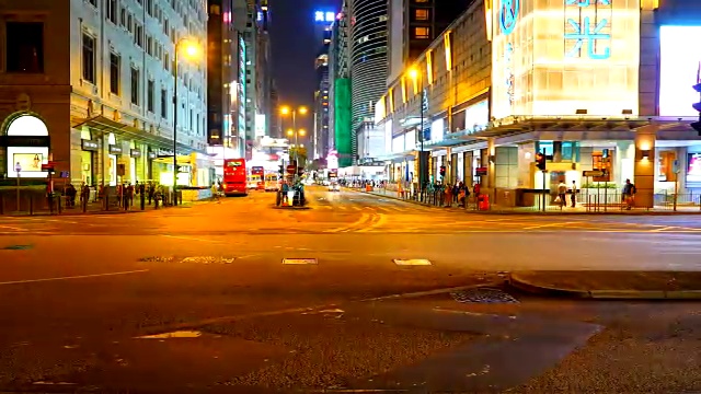 香港夜间的交通车辆视频素材