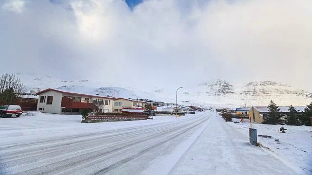 4K时光流逝:Kirkjufell山附近的城市视频素材