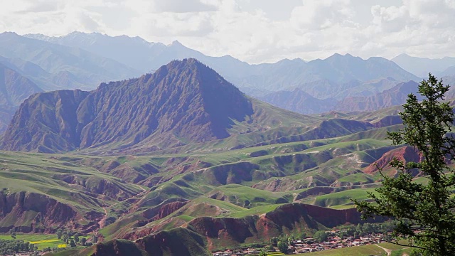 中国青海祁连山全景图视频素材