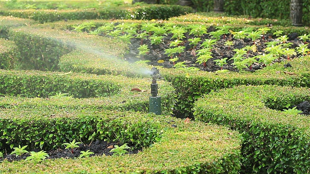 大功率自动喷水灭火视频素材