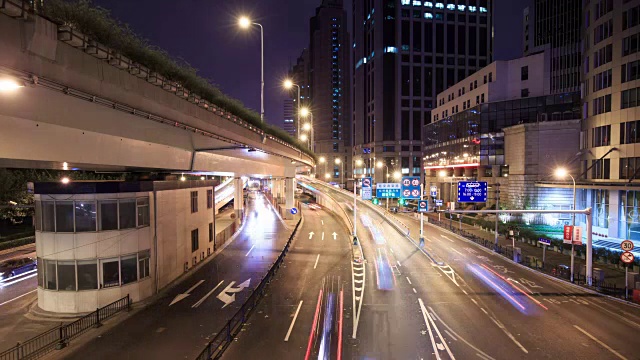 时间流逝——上海夜间城市公路交通视频素材