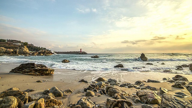 WS ZI T/L在新南海滩/三cheok日出场景，江原道，韩国视频素材