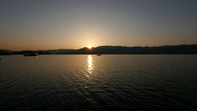 大川湖日落的景色视频素材