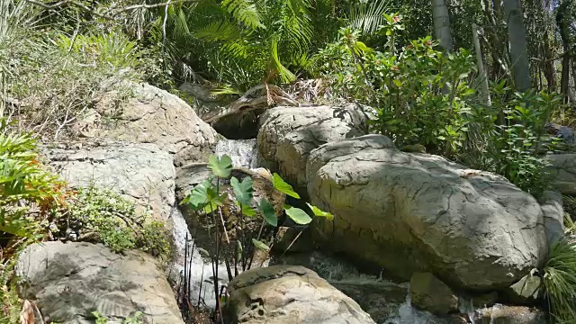 两段4K格式的山涧视频视频素材