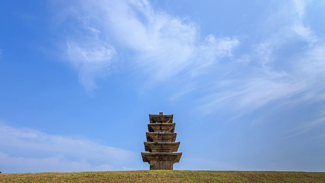 王贡日五层石塔观景(国宝289)视频素材