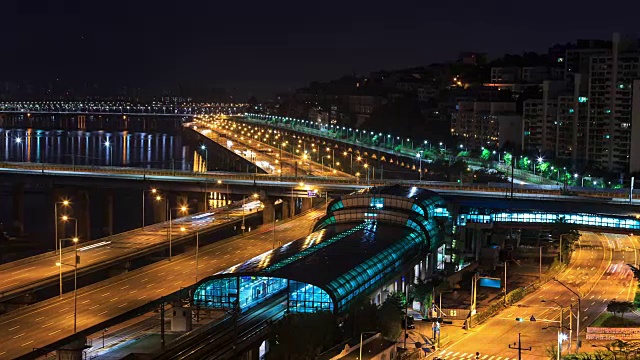 东荷大约桥夜景视频素材