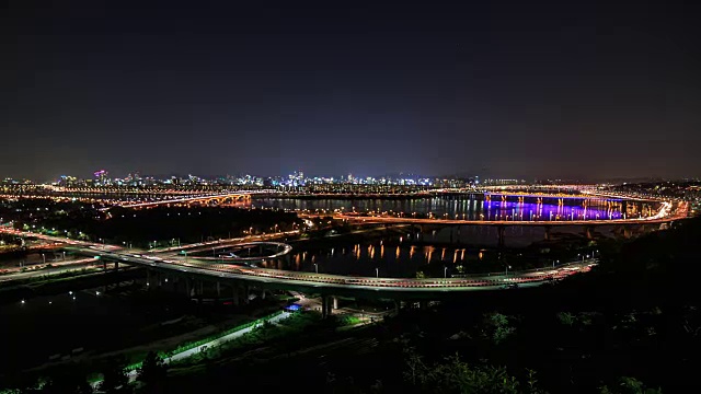 Seongsudaegyo桥夜景视频素材