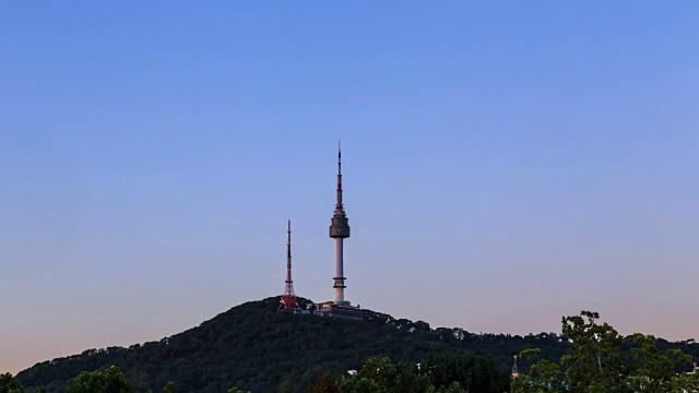 北汉城塔日落风景(旅游景点)视频素材