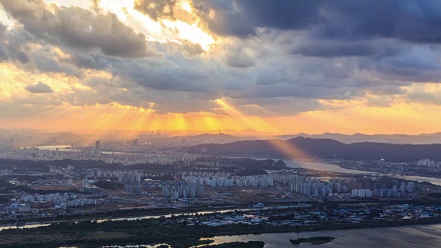 邯钢江畔住宅区日落视频素材