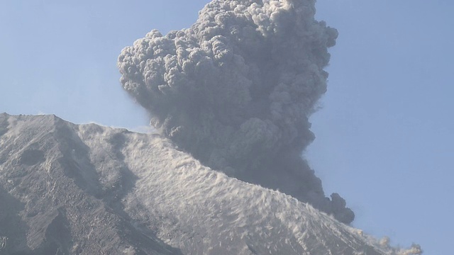 樱岛火山爆发视频素材