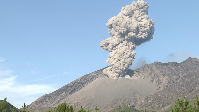 樱岛火山爆发视频素材