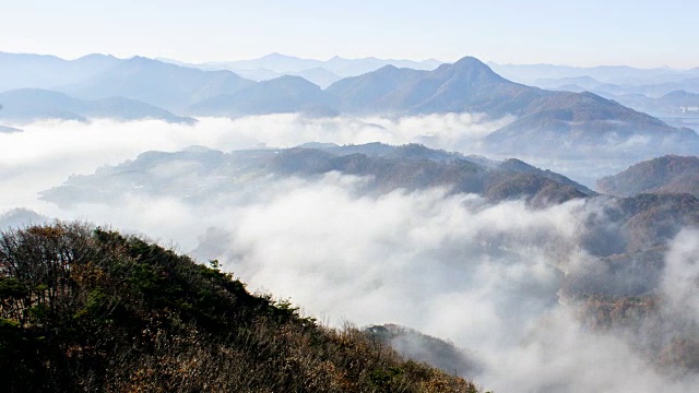 观赏云海和玉桢湖山脉视频素材