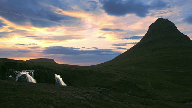 Kirkjufellsfoss 瀑布视频素材