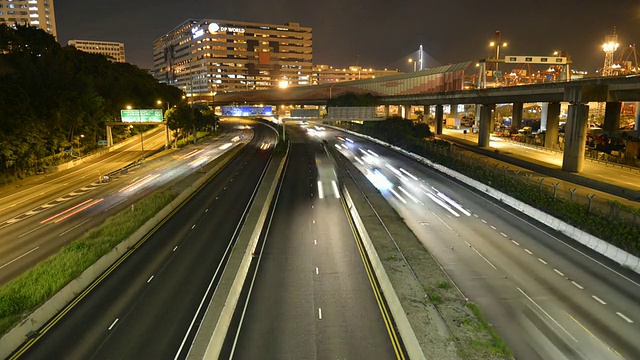 WS T/L HA在高速公路上行驶的汽车/中国香港视频素材