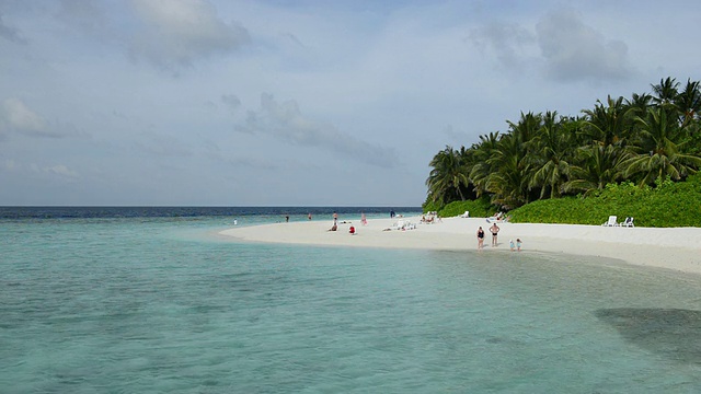 田园诗般的岛屿/ Maafushi, Kaafu Atoll，马尔代夫视频素材