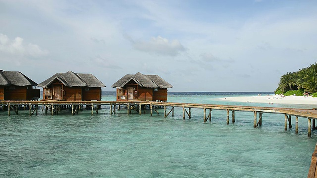 MS拍摄的水平房/ Maafushi, Kaafu Atoll，马尔代夫视频素材