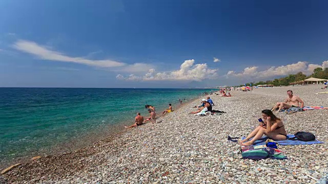 美丽的风景，安塔利亚海滩在夏天视频素材