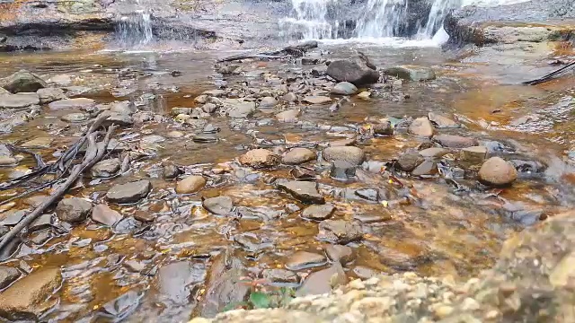 瀑布溪流和岩石，澳大利亚视频素材