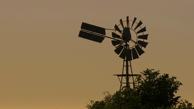 WS LA View of Wind tower / Werribee，维多利亚，澳大利亚视频素材