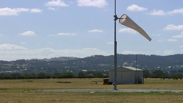 MS Shot of Wind sock / Macarthur，维多利亚，澳大利亚视频素材