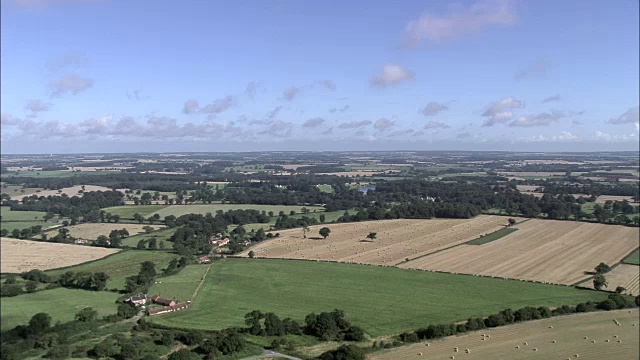 绿色的英国乡村-鸟瞰图-英格兰，诺福克，Broadland，英国视频素材