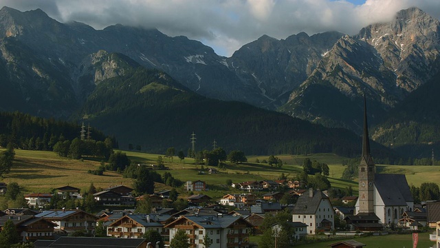 Pan Shot over the Hochkönig视频下载