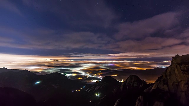 布干山峰的夜景视频素材