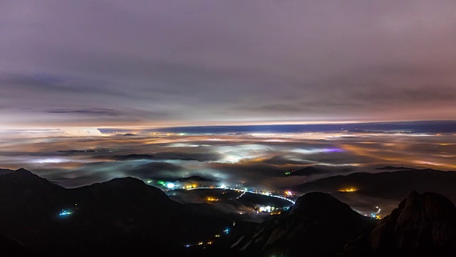 布干山峰的夜景视频素材