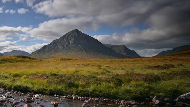 Buachaille Etive Mòr位于苏格兰高地的Glen Etive山顶视频素材