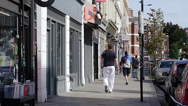 伦敦肖尔迪奇区Bethnal Green路的街景视频素材