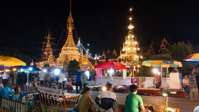 泰国湄洪寺前的夜市视频素材